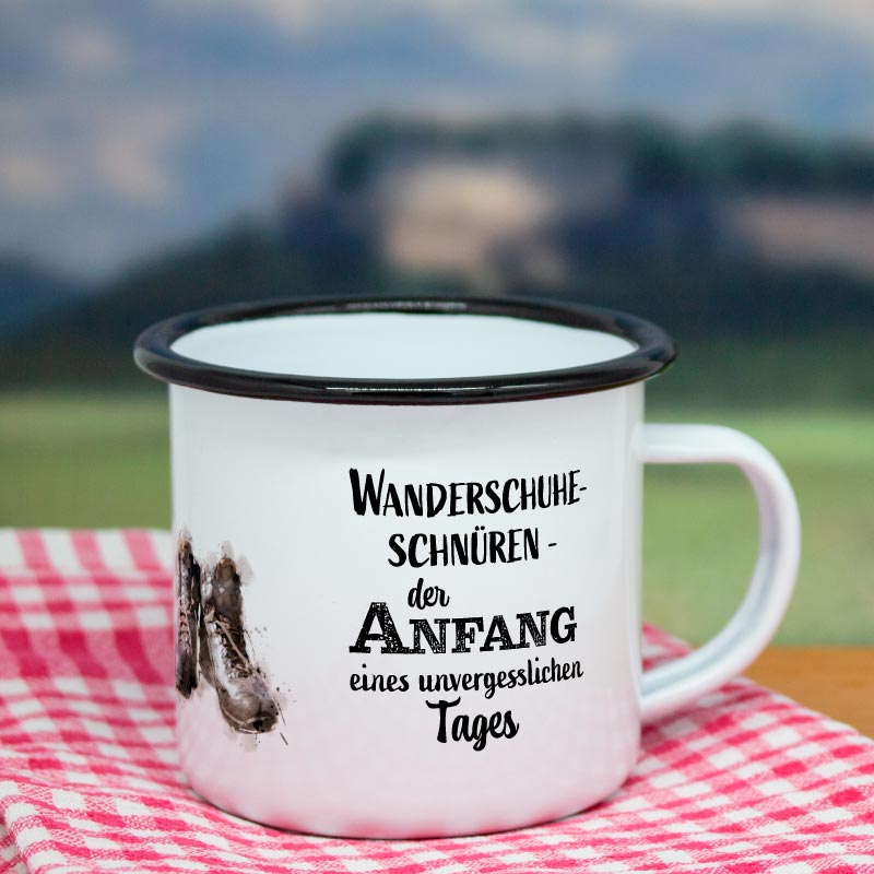 Tasse Wandern Wanderschuhe schnüren