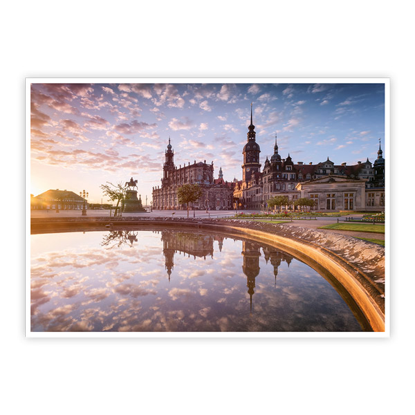 Ansichtskarte Dresden - Dresdner Theaterplatz mit Spiegelung - VPE - 50 Stück